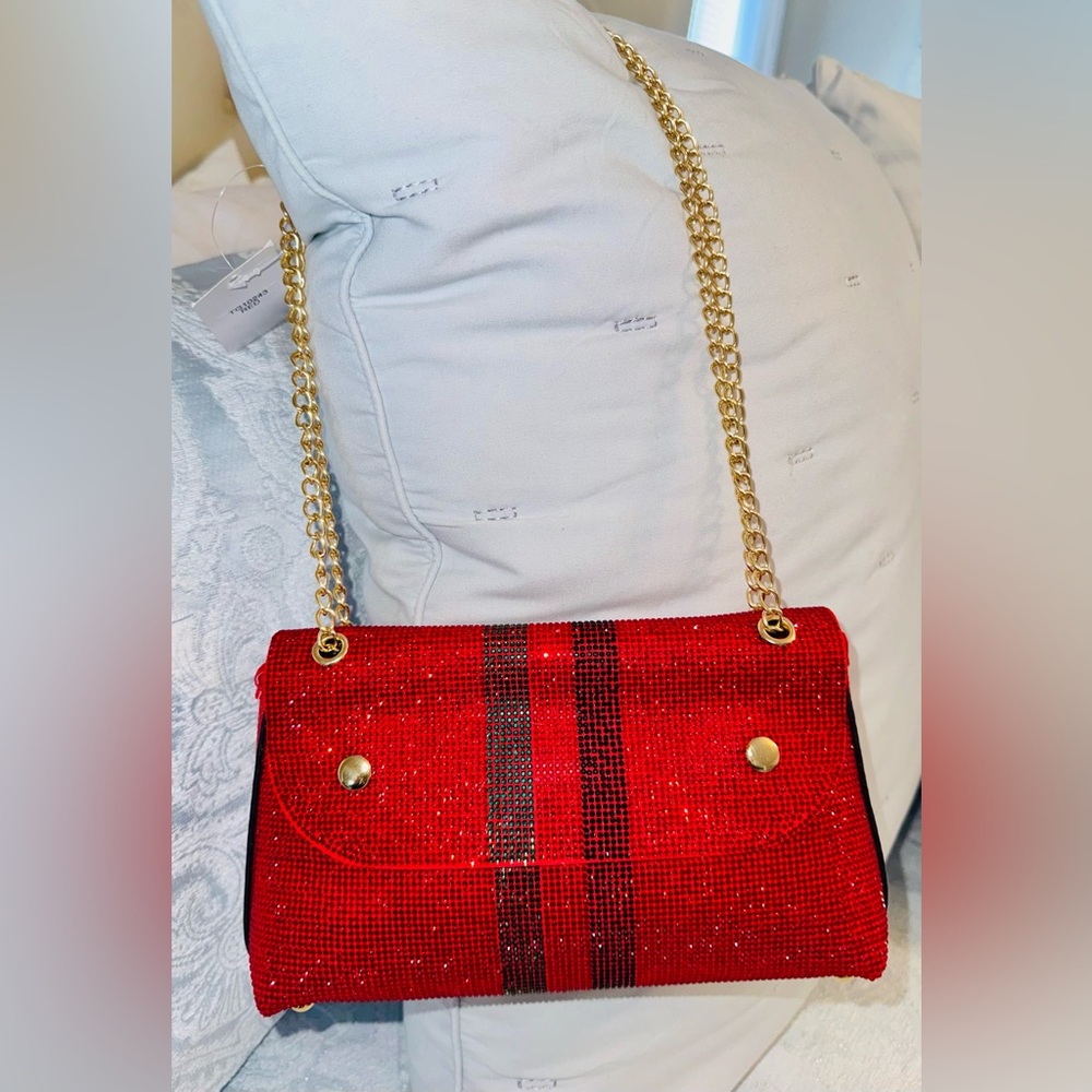 Red Beaded Shoulder Bag with Gold Chain - Picture 2 of 6